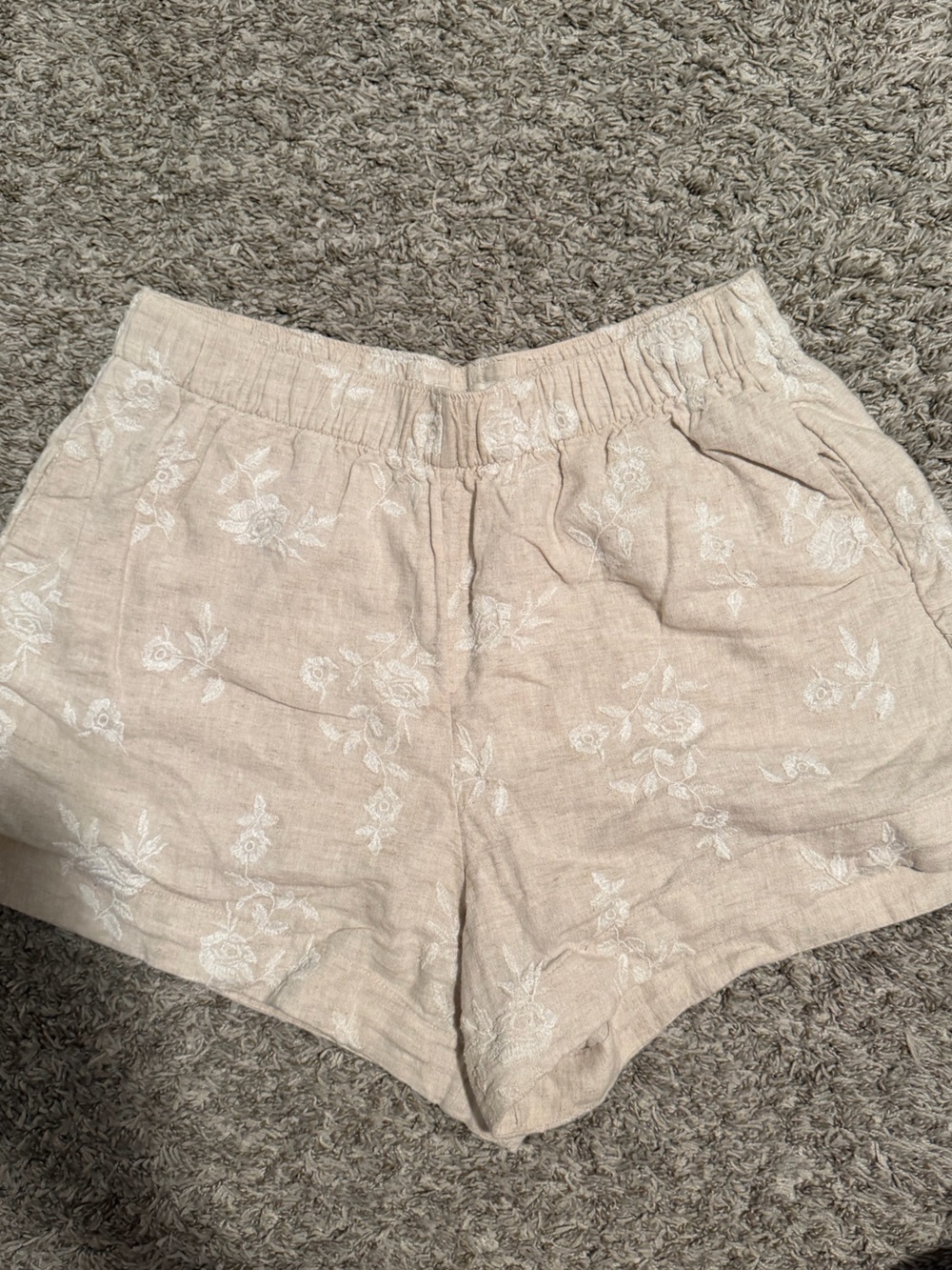 Abercrombie & Fitch Beige High-Waist Floral Embroidered Women's Shorts